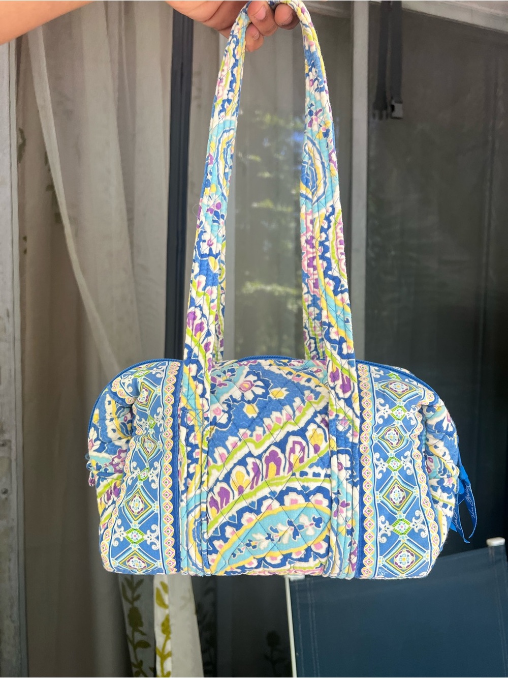 Vera Bradley Quilted small shoulderbag in Blue, White, Yellow and Purple